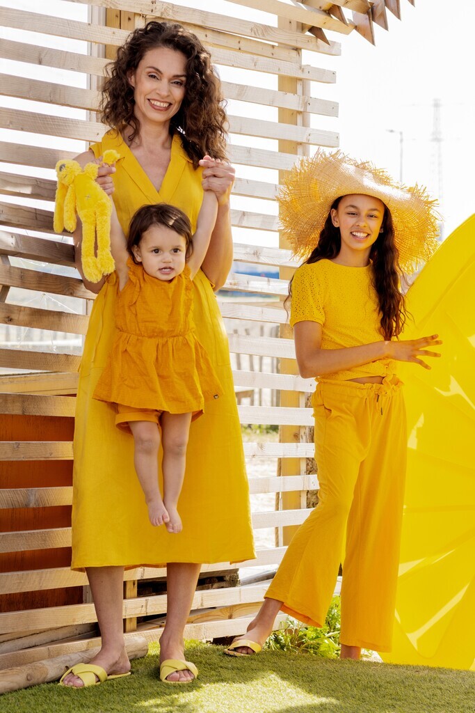 Family Marques *. 16