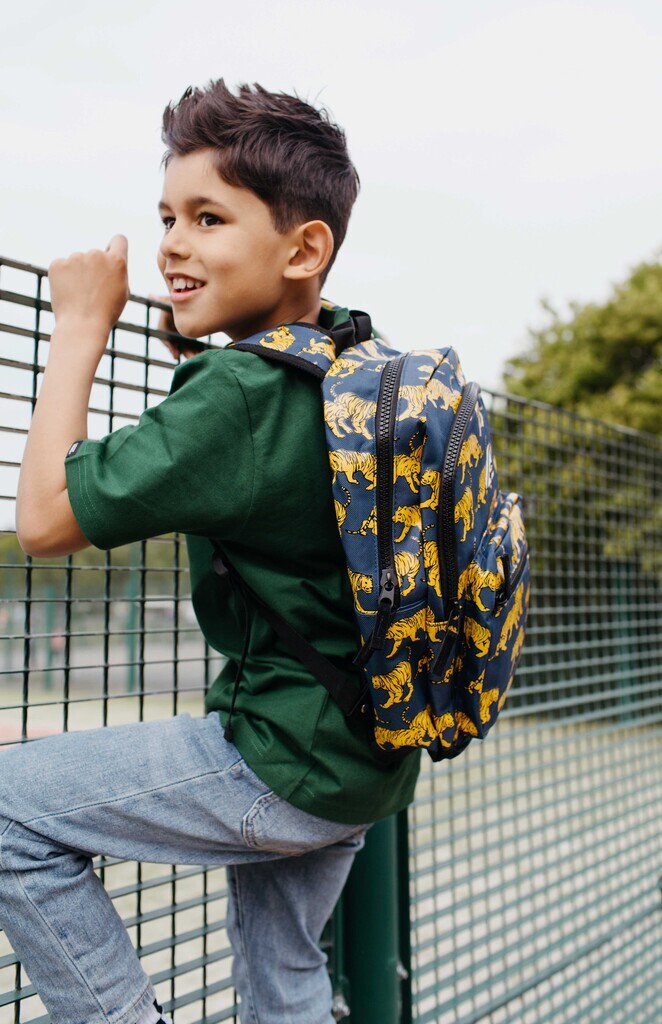 Family Marques *. 12