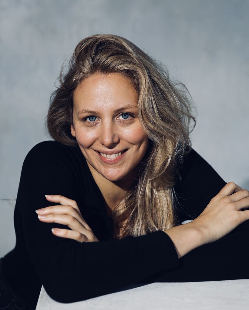 Joana V.