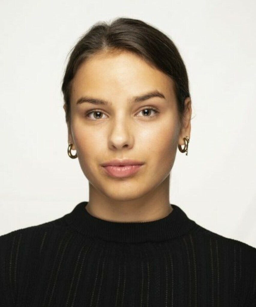 Isabel C.