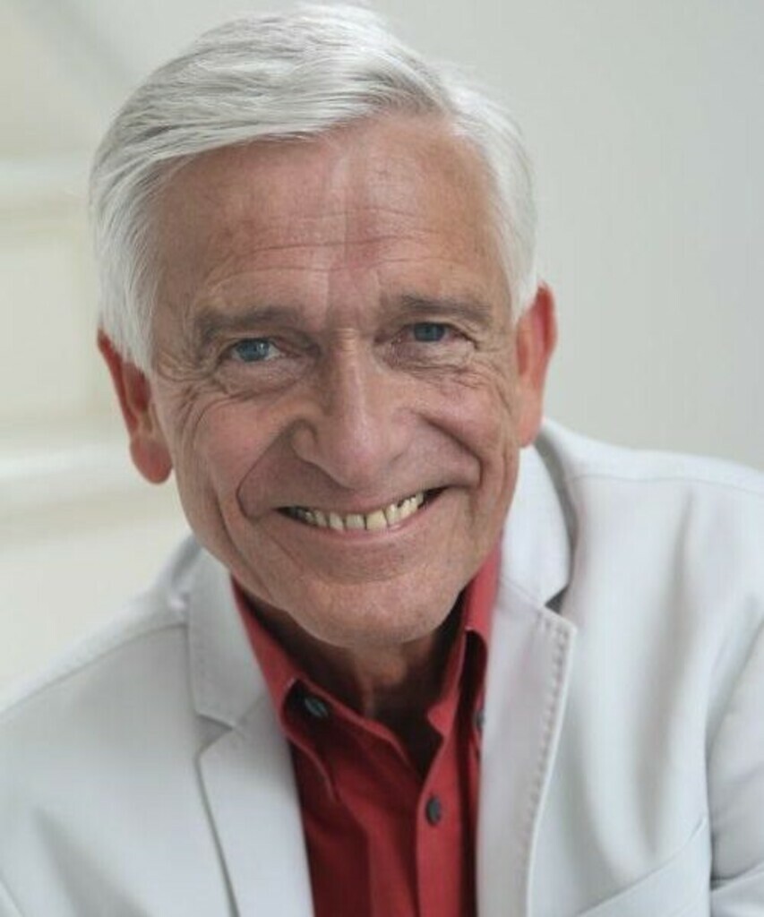 Bob B.