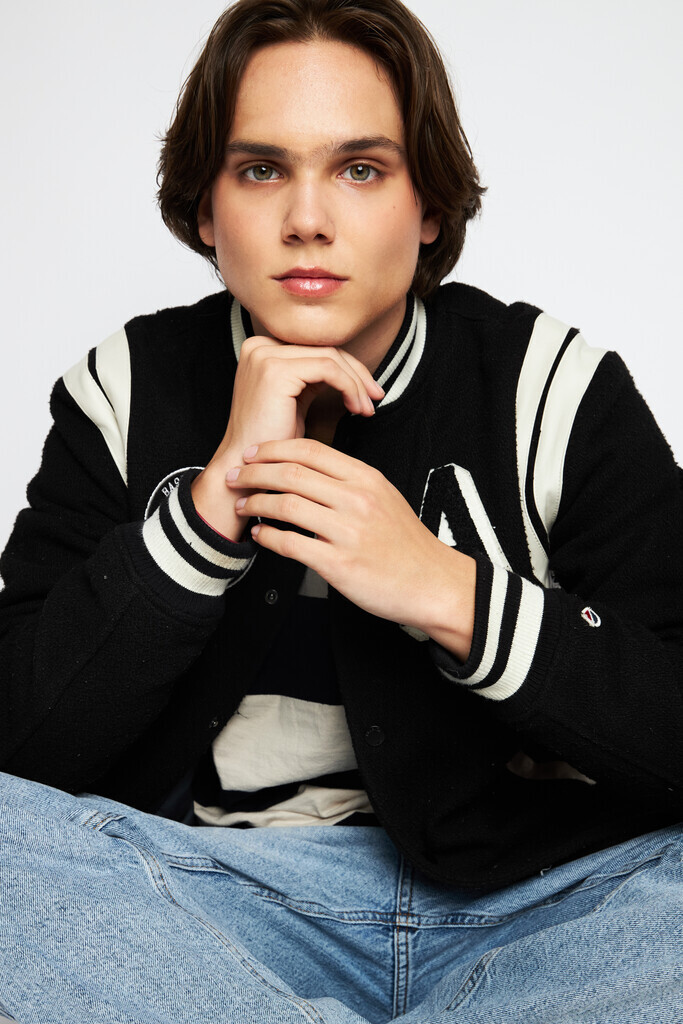 Max K.
