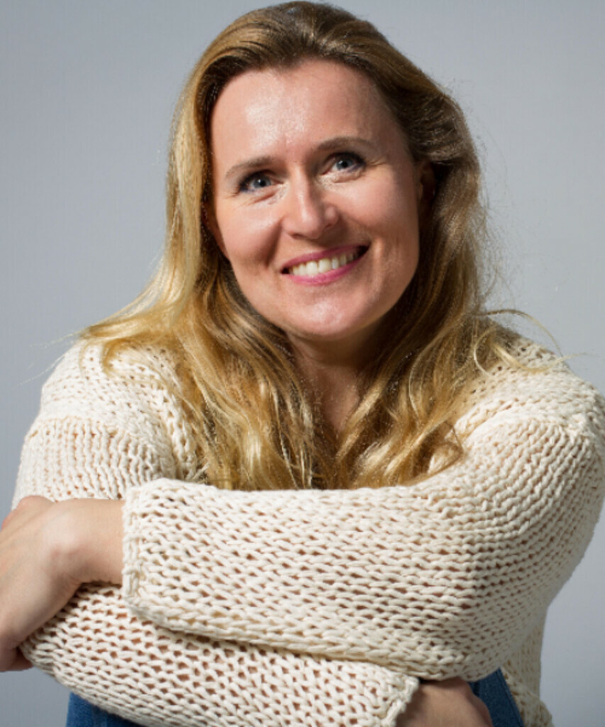 Claudia N.