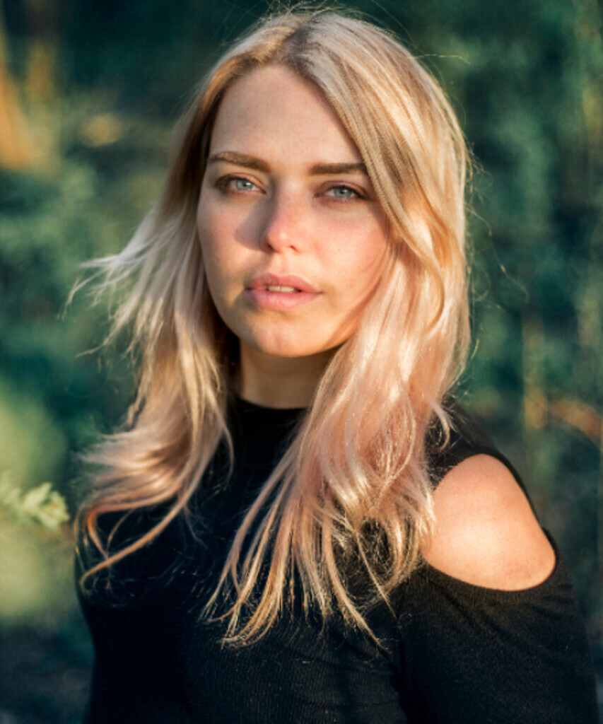 Laura N.