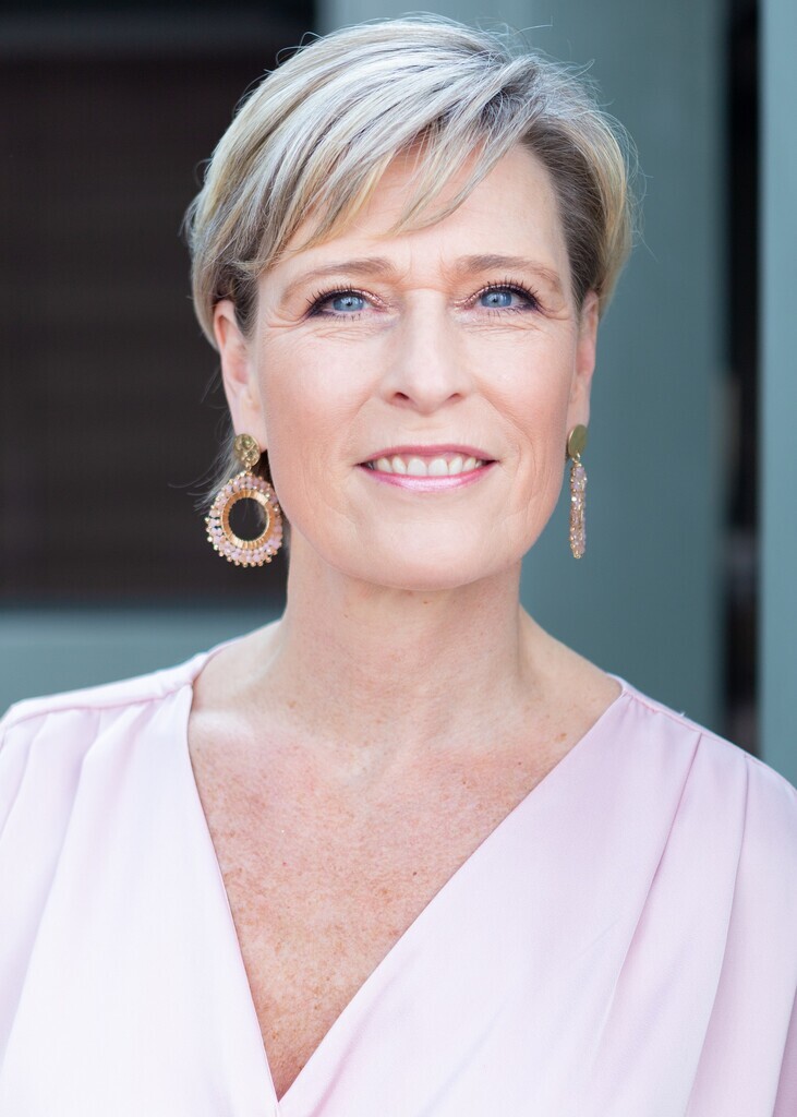 Angela O.