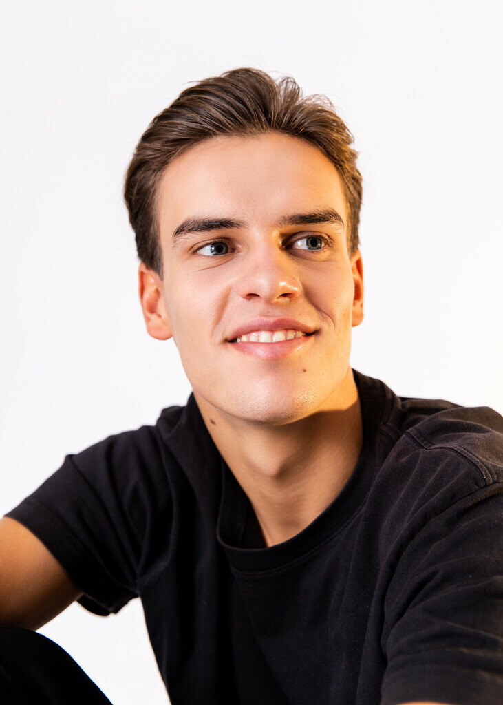 Justin V.