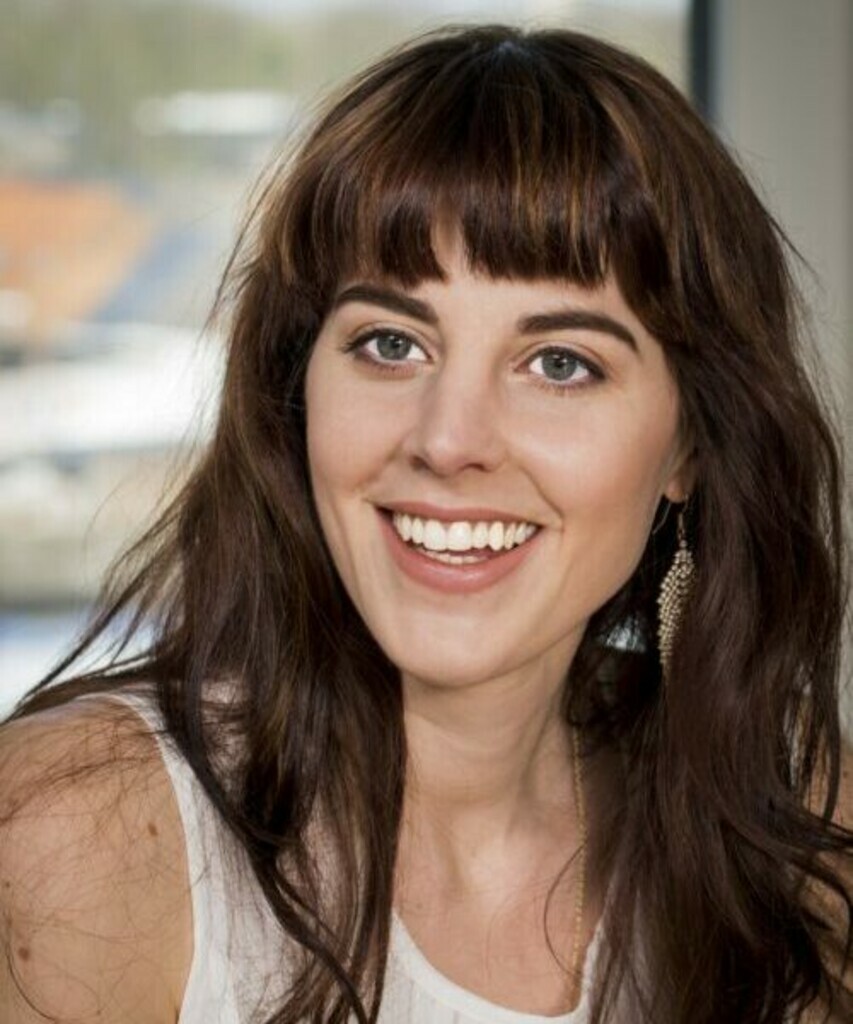 Stefanie R.
